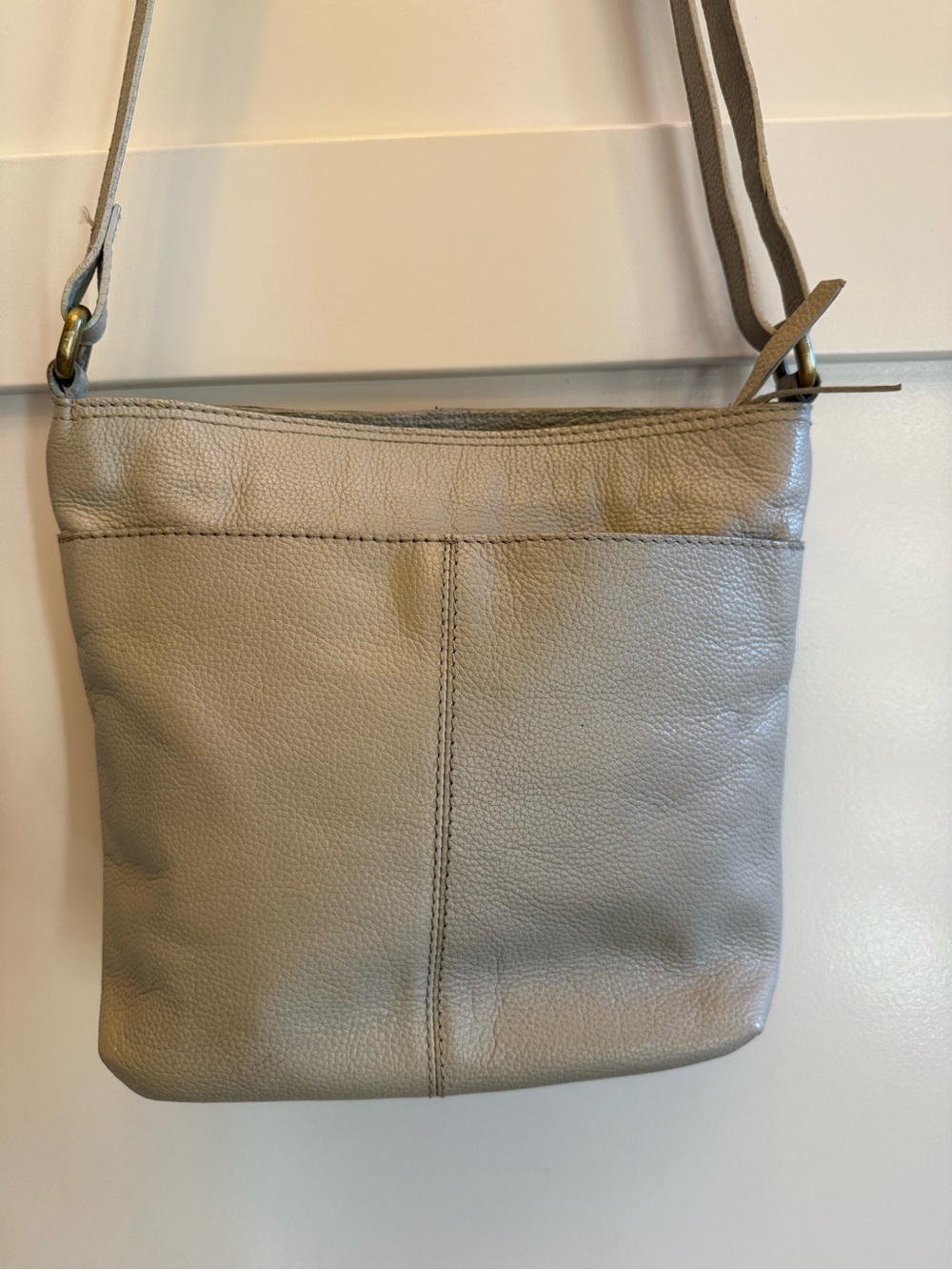 Børn Dove Taupe 100% Leather Crossbody Bag Pebbled Vintage Purse